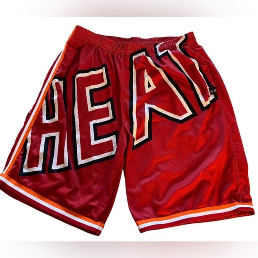 Miami Heat Mitchell & Ness Size 2XLT‎ Spellout Athletic Shorts Red & Black
